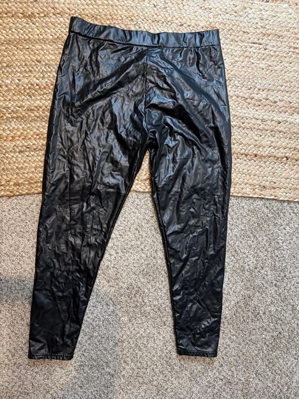 3 for $9 Vegan leather black pull on pants 2XL 3072